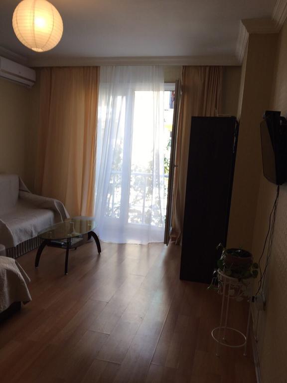 Nina'S Apartment On Gorgasali Batumi Luaran gambar